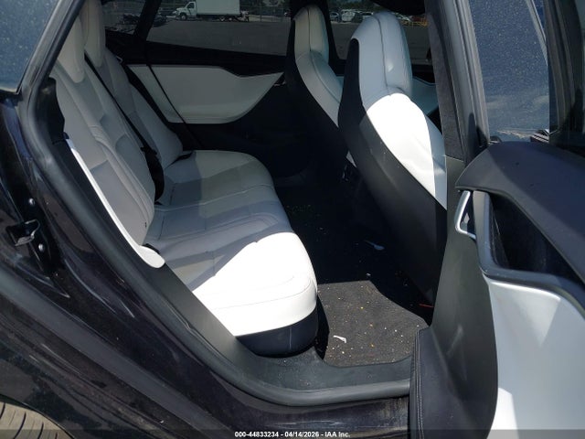 Продаж на аукціоні авто 2018 Tesla Model S 100d/75d/p100d, vin: 5YJSA1E49JF280687, номер лоту: 44833234
