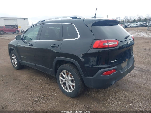 2017 JEEP CHEROKEE 1C4PJMCS4HD235599 Photo 2