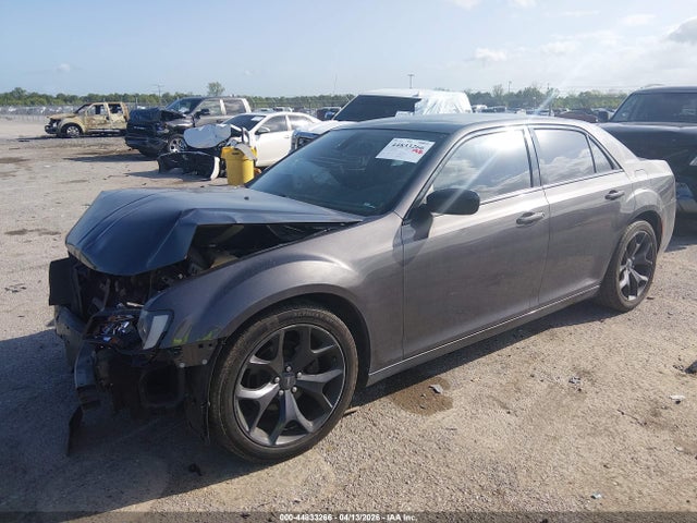 Aukcja sprzedaży 2020 Chrysler 300 Touring, vin: 2C3CCAAGXLH175608, numer aukcji: 44833266