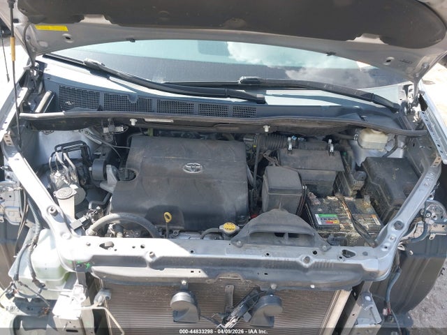 44833298 :رقم المزاد ، 5TDZK3DC9DS350558 vin ، 2013 Toyota Sienna L V6 7 Passenger مزاد بيع