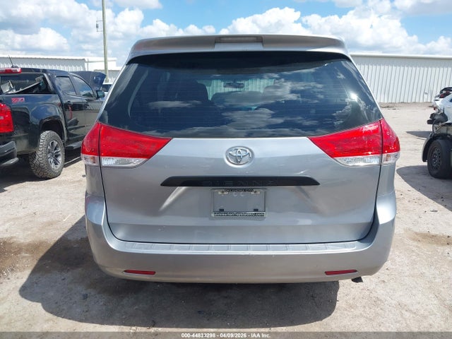 44833298 :رقم المزاد ، 5TDZK3DC9DS350558 vin ، 2013 Toyota Sienna L V6 7 Passenger مزاد بيع