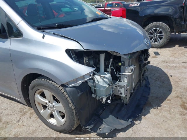 44833298 :رقم المزاد ، 5TDZK3DC9DS350558 vin ، 2013 Toyota Sienna L V6 7 Passenger مزاد بيع