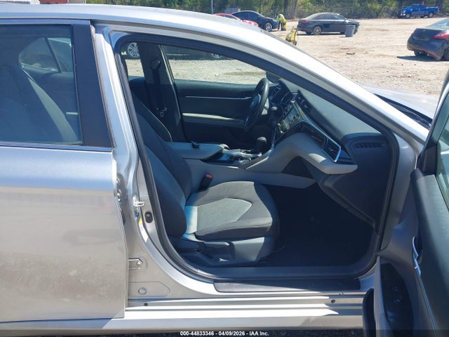 4T1B11HK2JU071028 Toyota CAMRY LE