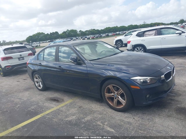 44833370 :رقم المزاد ، WBA3A5G50ENP33522 vin ، 2014 Bmw 328i مزاد بيع