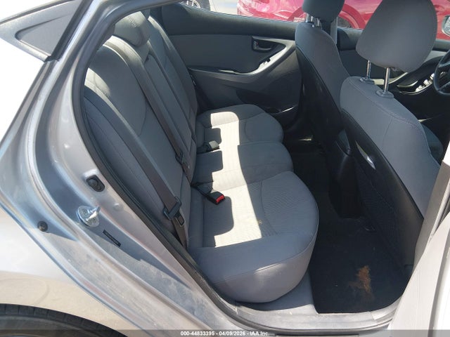 Продажа на аукционе авто 2015 Hyundai Elantra Se, vin: 5NPDH4AE1FH566904, номер лота: 44833395