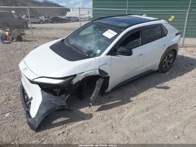 Toyota BZ4X XLE 2024 JTMABACA9RA089244 Image 2