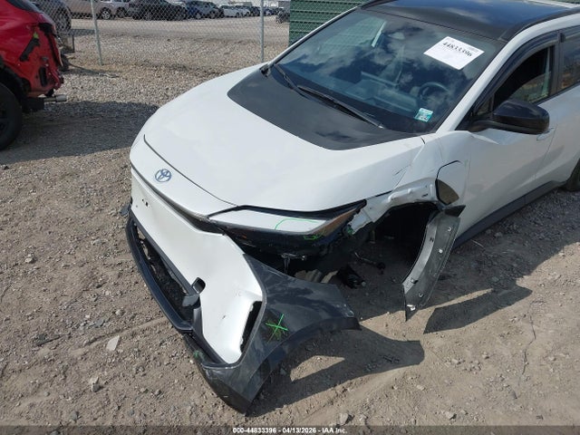 Toyota BZ4X XLE 2024 JTMABACA9RA089244 Image 6