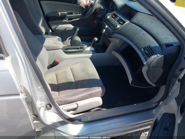 44833410 :رقم المزاد ، 1HGCP2F35BA008860 vin ، 2011 Honda Accord 2.4 Lx مزاد بيع