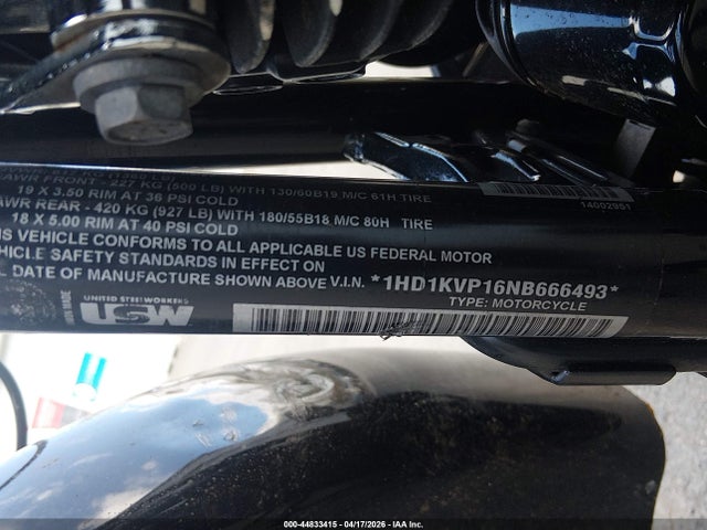 1HD1KVP16NB666493 Harley-Davidson FLHRXS