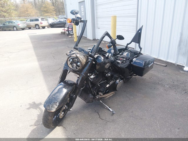 1HD1KVP16NB666493 Harley-Davidson FLHRXS