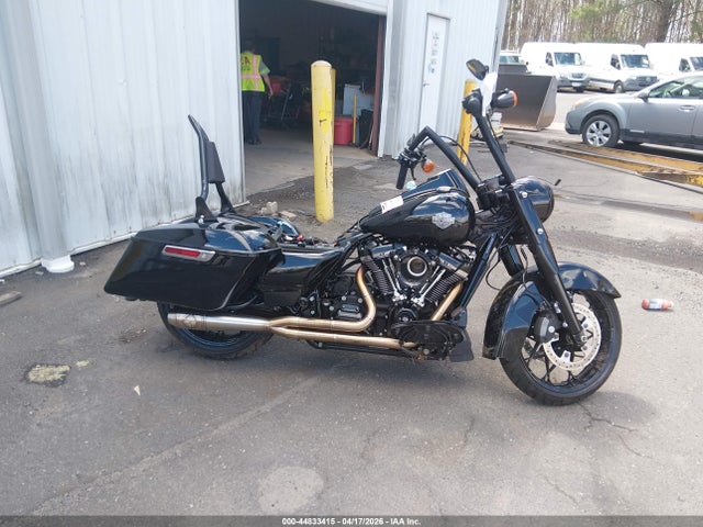 1HD1KVP16NB666493 Harley-Davidson FLHRXS