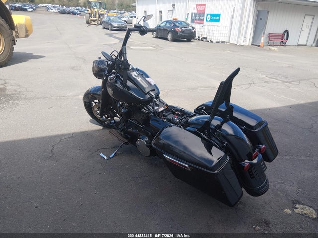 1HD1KVP16NB666493 Harley-Davidson FLHRXS