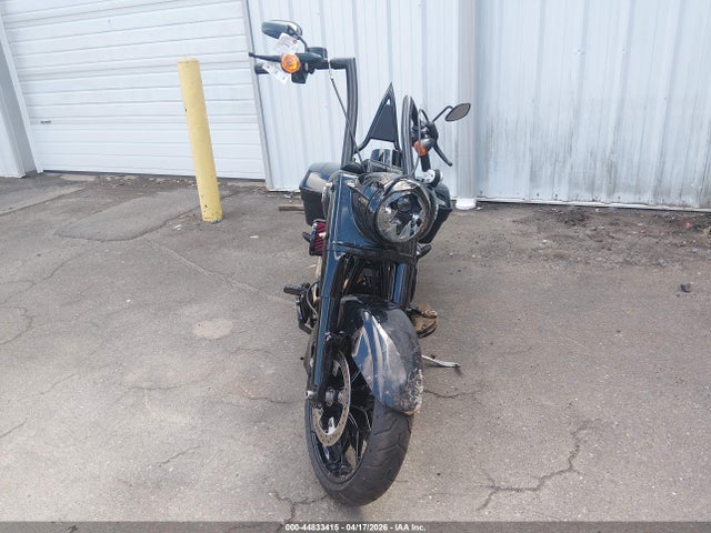 1HD1KVP16NB666493 Harley-Davidson FLHRXS