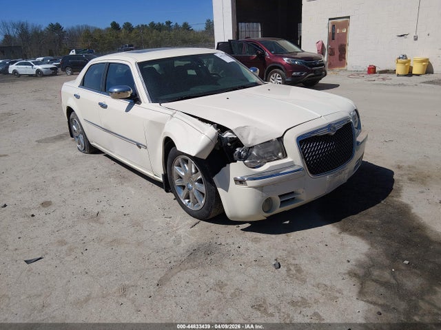44833439 :رقم المزاد ، 2C3CA6CT5AH211408 vin ، 2010 Chrysler 300c Hemi مزاد بيع