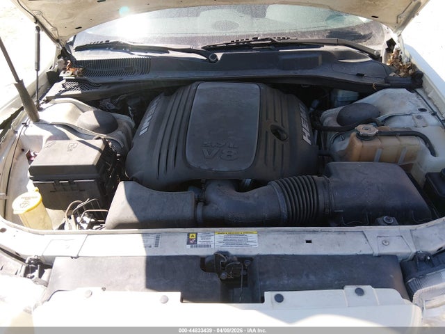 44833439 :رقم المزاد ، 2C3CA6CT5AH211408 vin ، 2010 Chrysler 300c Hemi مزاد بيع