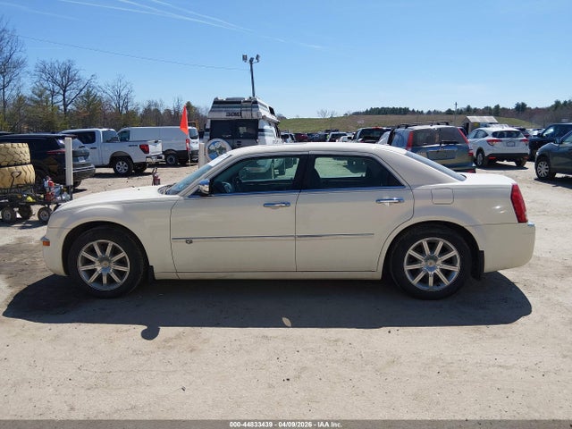 44833439 :رقم المزاد ، 2C3CA6CT5AH211408 vin ، 2010 Chrysler 300c Hemi مزاد بيع