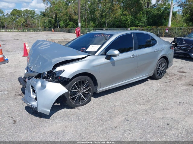 2021 Toyota Camry Se მანქანა იყიდება აუქციონზე, vin: 4T1T11AK6MU486615, აუქციონის ნომერი: 44833444