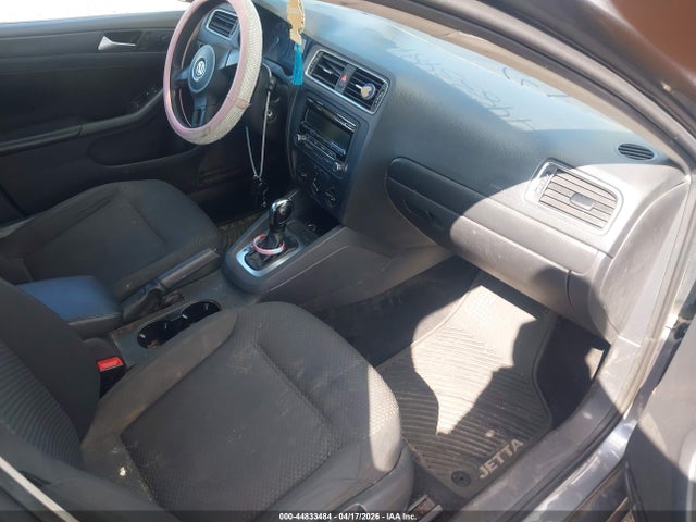 Продажа на аукционе авто 2014 Volkswagen Jetta 2.0l S, vin: 3VW2K7AJ7EM241056, номер лота: 44833484