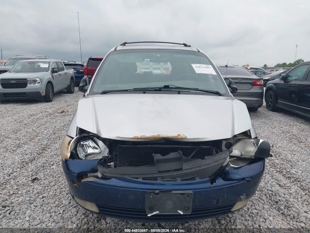 Продажа на аукционе авто 2002 Chrysler Town & Country Lxi, vin: 2C4GP54L92R542914, номер лота: 44833487