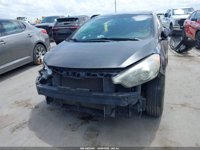 2016 KIA FORTE KNAFK4A62G5509676 Photo 5