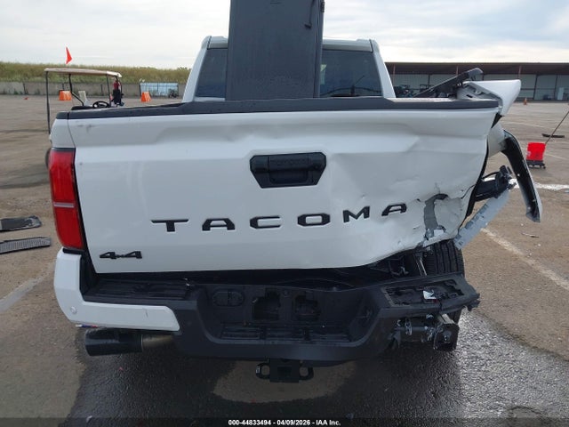 3TMLB5JN5SM158008 Toyota Tacoma Trd Sport