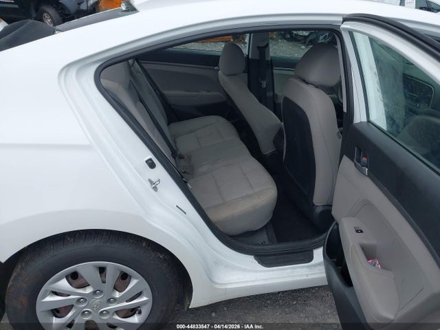 5NPD74LF1HH153120 Hyundai ELANTRA SE