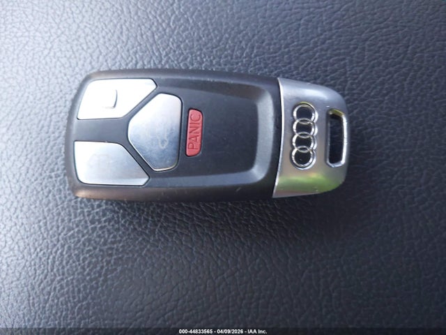 2019 Audi A4 45 Premium მანქანა იყიდება აუქციონზე, vin: WAUDNAF49KN005235, აუქციონის ნომერი: 44833565