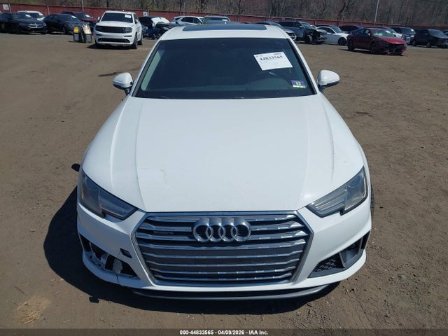 2019 Audi A4 45 Premium მანქანა იყიდება აუქციონზე, vin: WAUDNAF49KN005235, აუქციონის ნომერი: 44833565