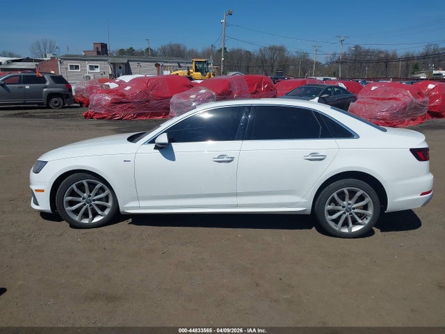 2019 Audi A4 45 Premium მანქანა იყიდება აუქციონზე, vin: WAUDNAF49KN005235, აუქციონის ნომერი: 44833565