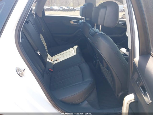2019 Audi A4 45 Premium მანქანა იყიდება აუქციონზე, vin: WAUDNAF49KN005235, აუქციონის ნომერი: 44833565