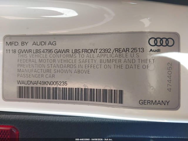 2019 Audi A4 45 Premium მანქანა იყიდება აუქციონზე, vin: WAUDNAF49KN005235, აუქციონის ნომერი: 44833565