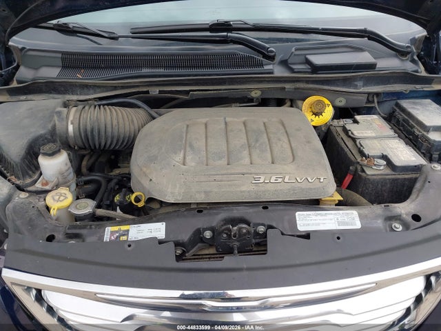 44833599 :رقم المزاد ، 2C4RC1GG7FR597251 vin ، 2015 Chrysler Town & Country Limited Platinum مزاد بيع