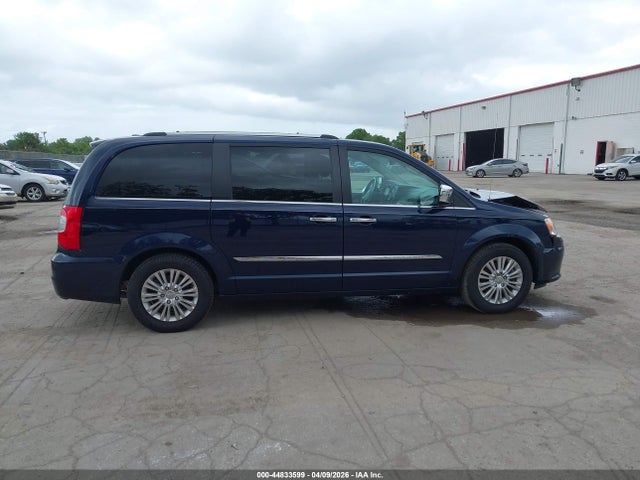 44833599 :رقم المزاد ، 2C4RC1GG7FR597251 vin ، 2015 Chrysler Town & Country Limited Platinum مزاد بيع
