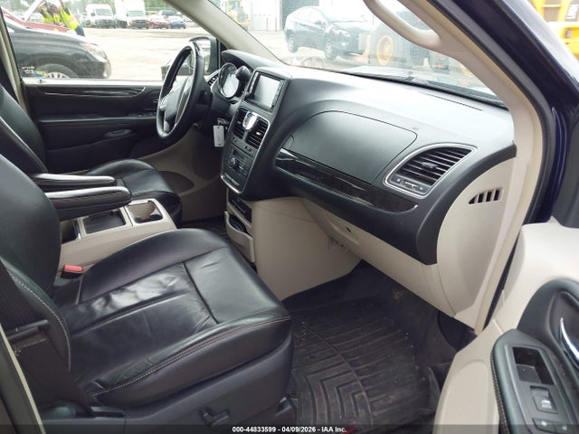 44833599 :رقم المزاد ، 2C4RC1GG7FR597251 vin ، 2015 Chrysler Town & Country Limited Platinum مزاد بيع