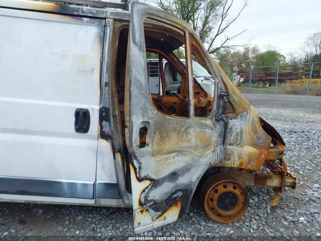 44833606 :رقم المزاد ، 3C6TRVAG4JE150298 vin ، 2018 Ram Promaster 1500 مزاد بيع