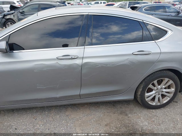 2015 Chrysler 200 Limited მანქანა იყიდება აუქციონზე, vin: 1C3CCCAB6FN742201, აუქციონის ნომერი: 44833636