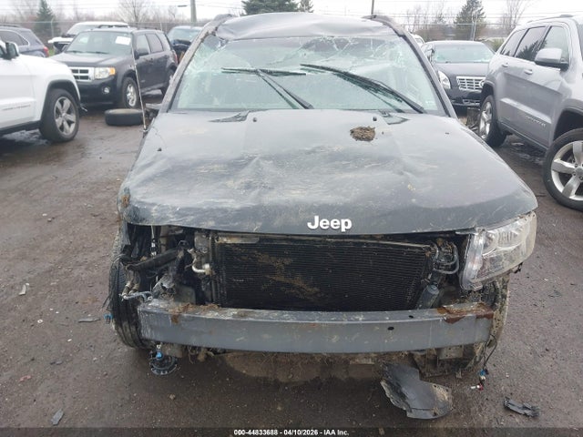 44833688 :رقم المزاد ، 1C4NJCEB4HD141365 vin ، 2017 Jeep Compass Latitude Fwd مزاد بيع