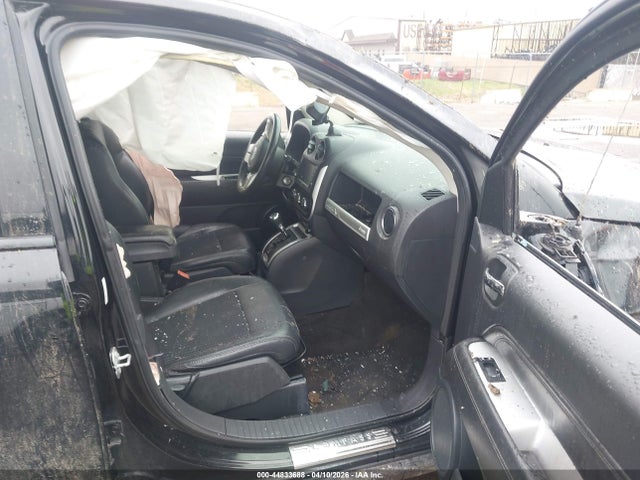 44833688 :رقم المزاد ، 1C4NJCEB4HD141365 vin ، 2017 Jeep Compass Latitude Fwd مزاد بيع
