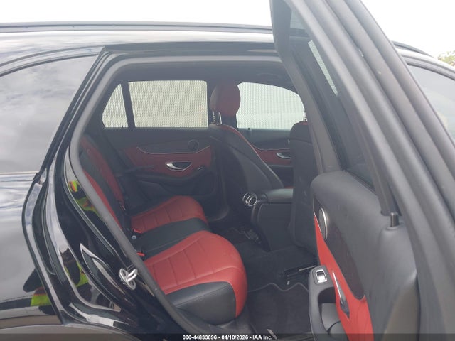 W1N0G8DB8NG068172 Mercedes-Benz Glc 300 Suv
