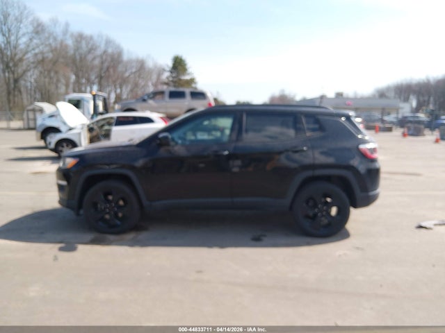 Продажа на аукционе авто 2018 Jeep Compass Altitude 4x4, vin: 3C4NJDBB6JT325670, номер лота: 44833711
