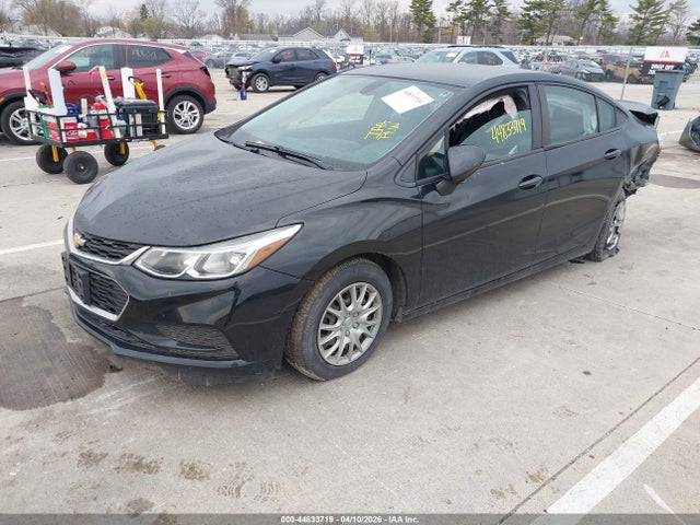 Chevrolet Cruze Ls Auto 2017 1G1BC5SM7H7200026 Image 2