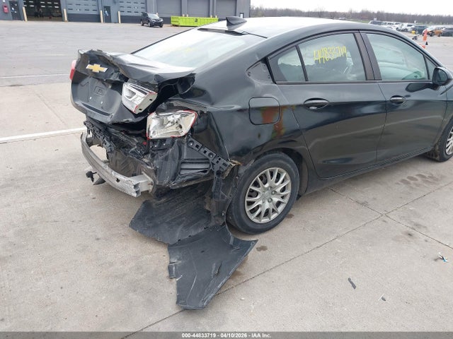 Chevrolet Cruze Ls Auto 2017 1G1BC5SM7H7200026 Image 6