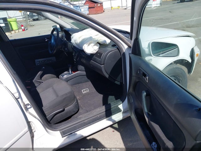 Продаж на аукціоні авто 2005 Volkswagen Golf Gl 2.0l, vin: 9BWFL61J954009006, номер лоту: 44833722