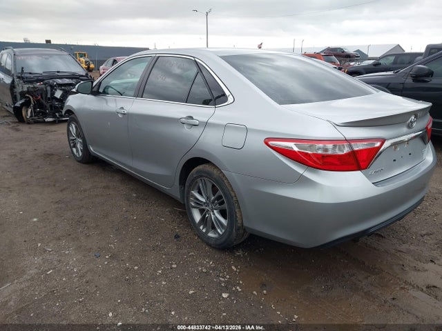 44833742 :رقم المزاد ، 4T1BF1FK7GU247973 vin ، 2016 Toyota Camry Se مزاد بيع