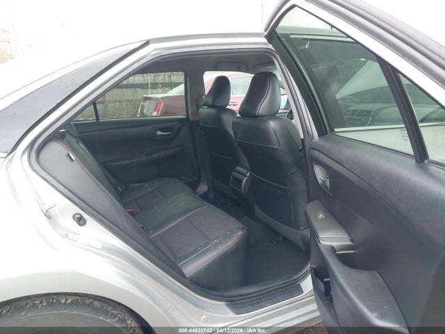 44833742 :رقم المزاد ، 4T1BF1FK7GU247973 vin ، 2016 Toyota Camry Se مزاد بيع