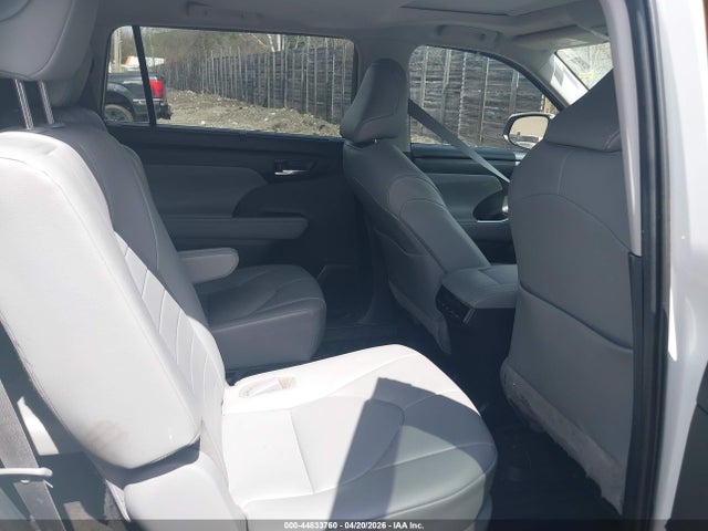 Toyota Highlander Xle 2020 5TDGZRBH2LS501632 Image 8