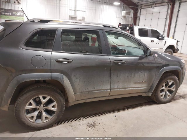 Продажа на аукционе авто 2015 Jeep Cherokee Trailhawk, vin: 1C4PJMBS7FW710505, номер лота: 44833765