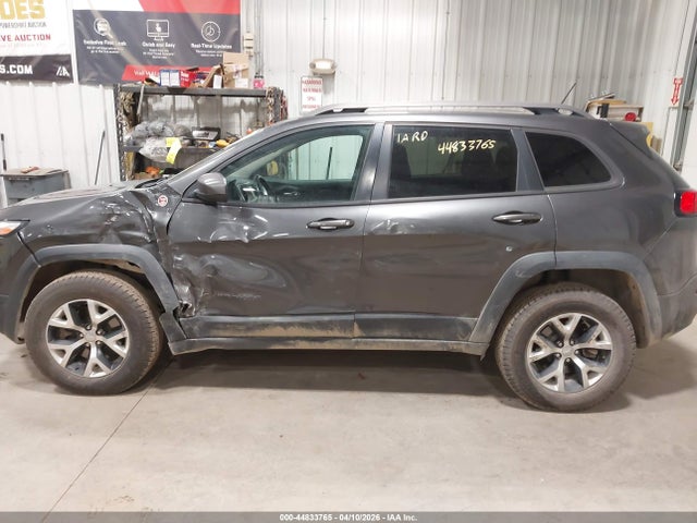 Продажа на аукционе авто 2015 Jeep Cherokee Trailhawk, vin: 1C4PJMBS7FW710505, номер лота: 44833765