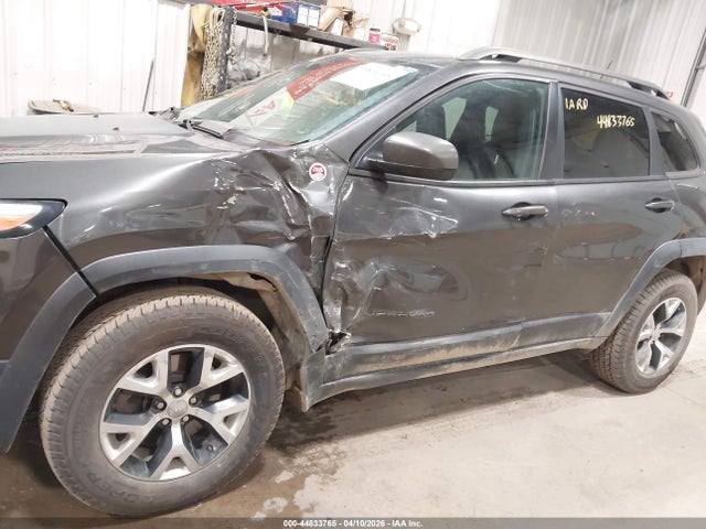 Продажа на аукционе авто 2015 Jeep Cherokee Trailhawk, vin: 1C4PJMBS7FW710505, номер лота: 44833765