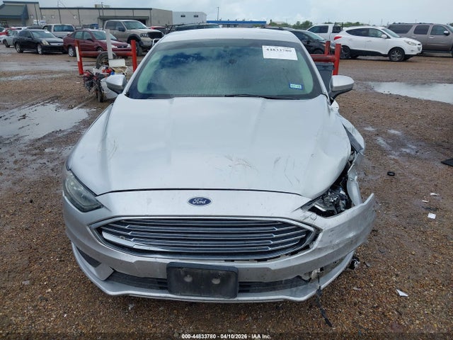 44833780 :رقم المزاد ، 3FA6P0H77HR368457 vin ، 2017 Ford Fusion Se مزاد بيع